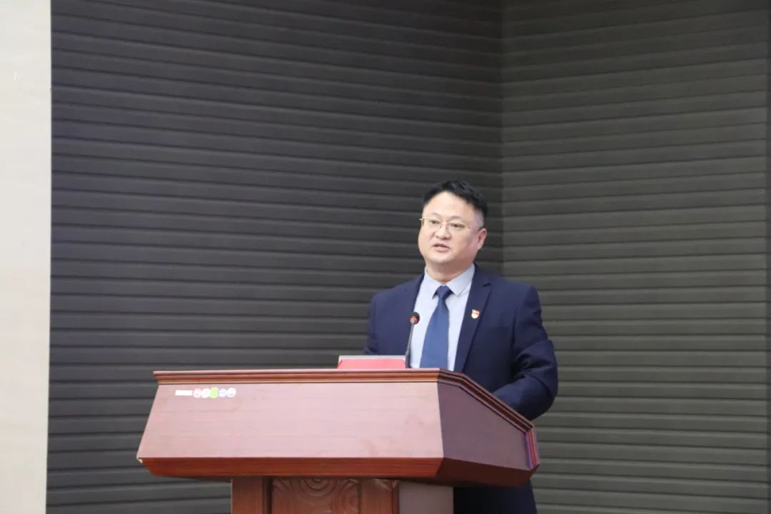 解放思想 真抓實(shí)干丨惠眾財(cái)金召開(kāi)“建設(shè)更高水平富強(qiáng)濱州中心城區(qū)，惠眾怎么干”解放思想大討論動(dòng)員大會(huì)(圖6)